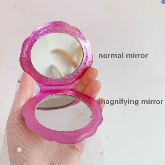 Hot Pink Holographic Sea Shell Compact Mirror - Picture 6 of 16